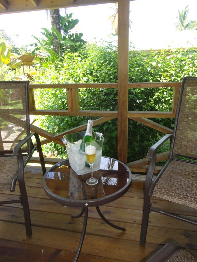J And H Garden Cabinas Bocas Town Luaran gambar