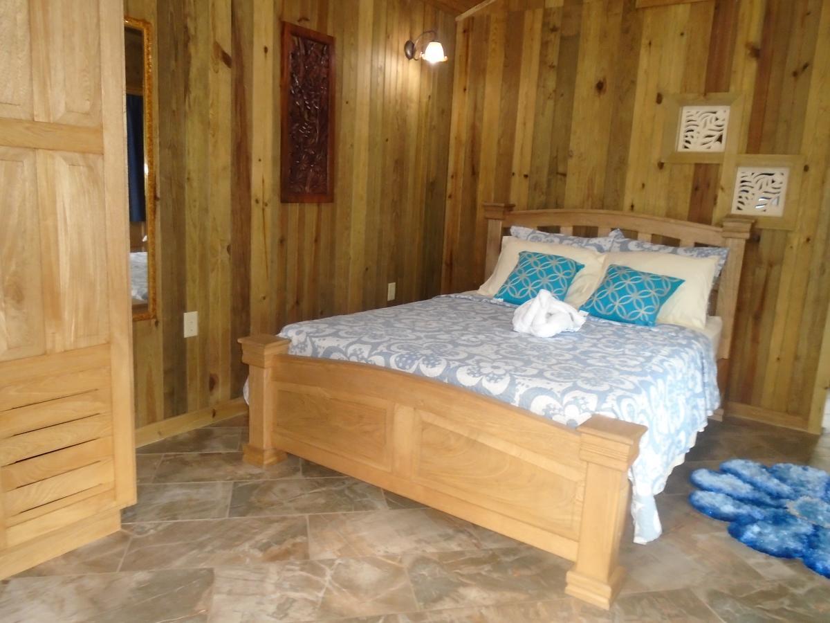 J And H Garden Cabinas Bocas Town Luaran gambar
